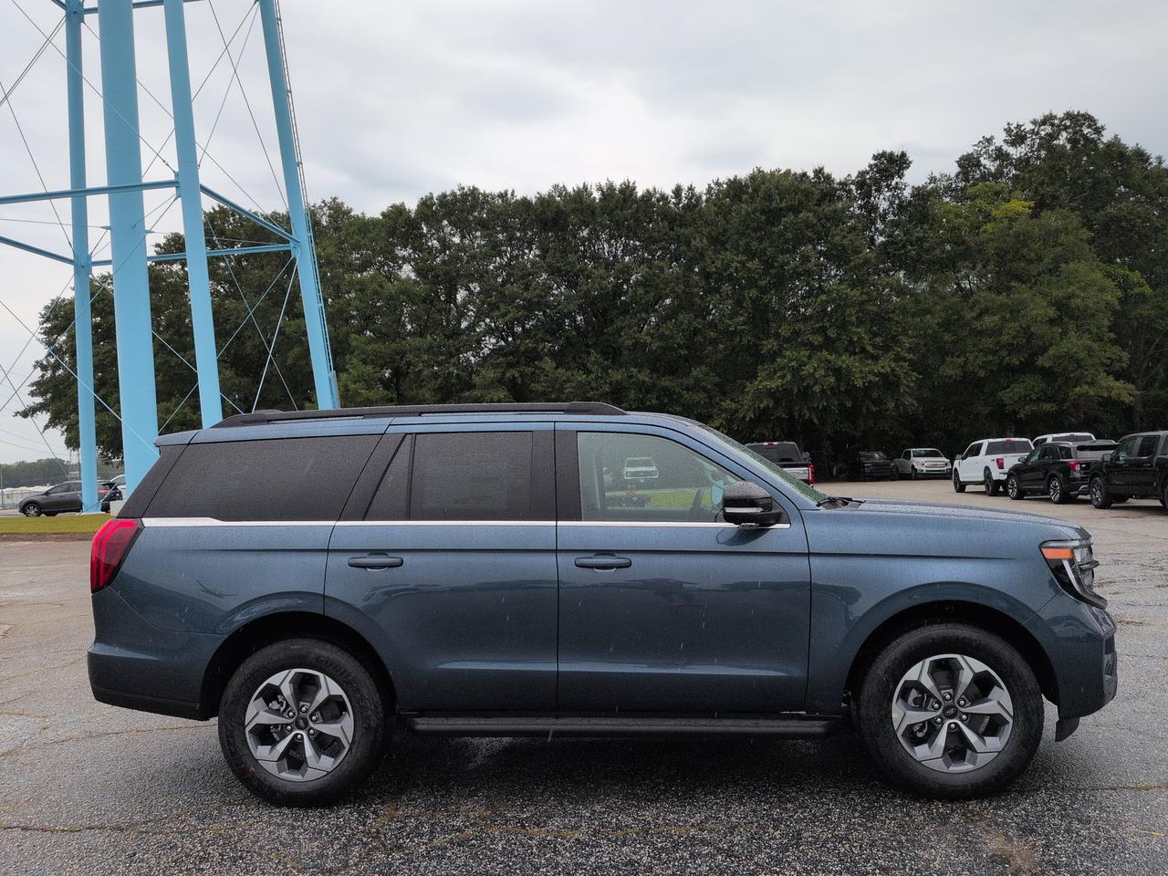 2027 Ford Expedition Active