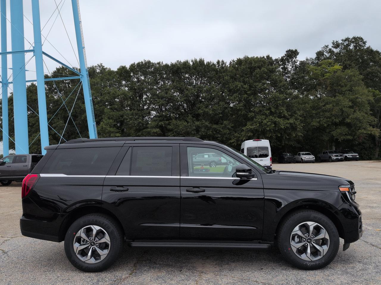 2027 Ford Expedition Active