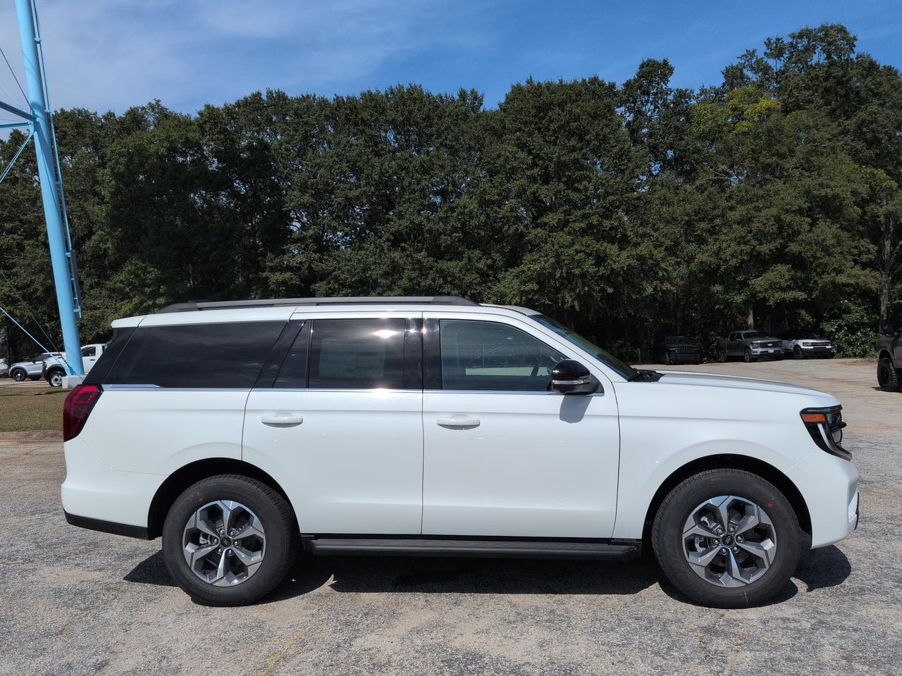 2027 Ford Expedition Active