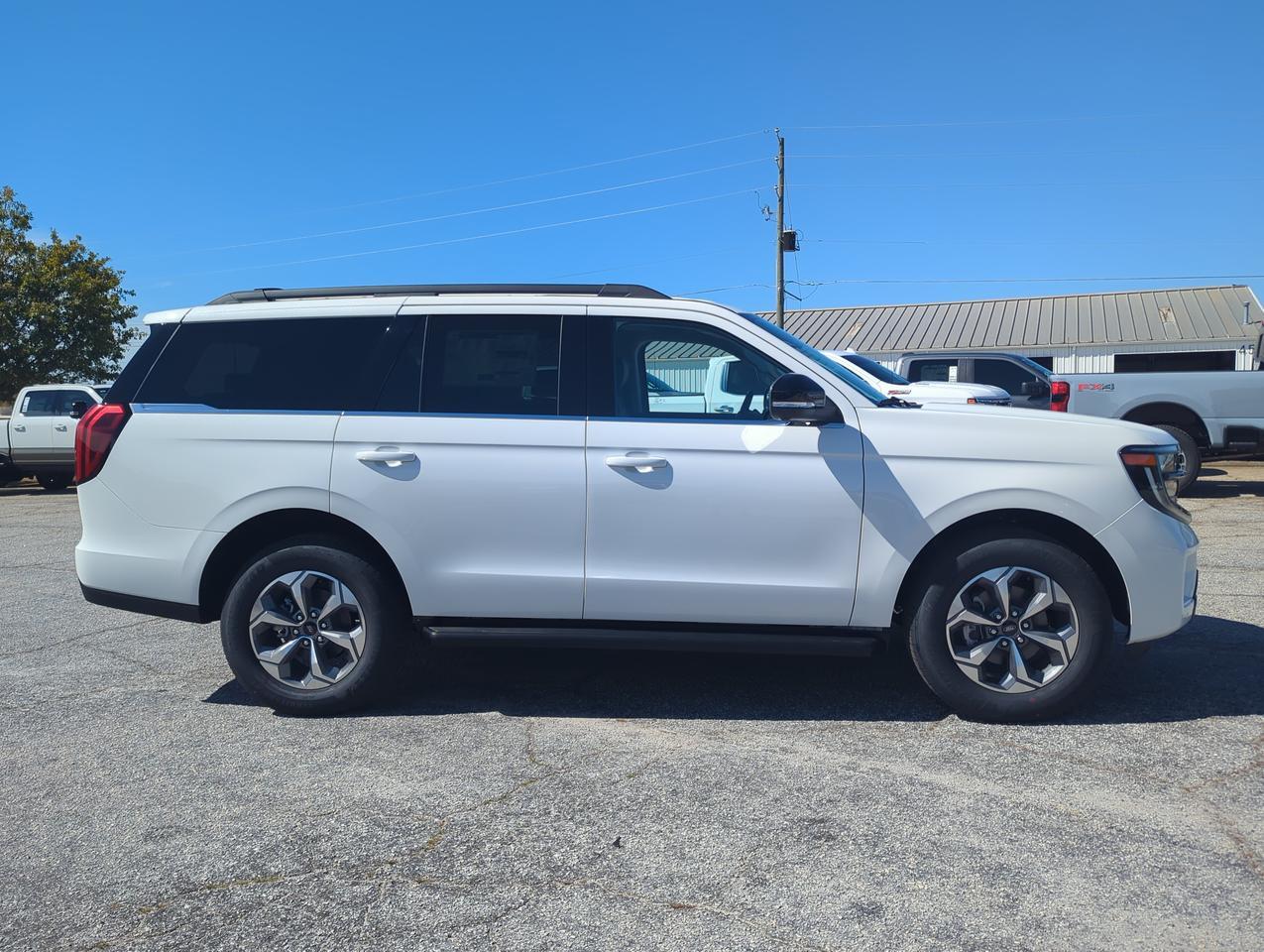 2027 Ford Expedition Active