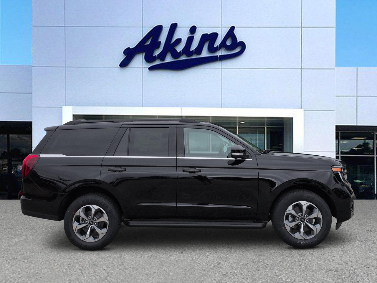 2027 Ford Expedition Active
