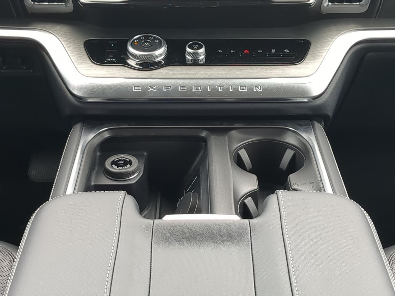 2027 Ford Expedition Max Platinum Appleton WI