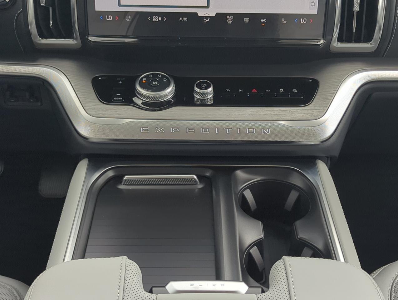2027 Ford Expedition Max Platinum Appleton WI