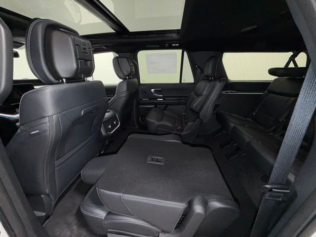 2027 Ford Expedition Max Platinum Pine River MN