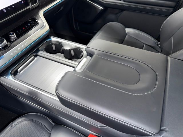 2027 Ford Expedition Max Platinum Pine River MN