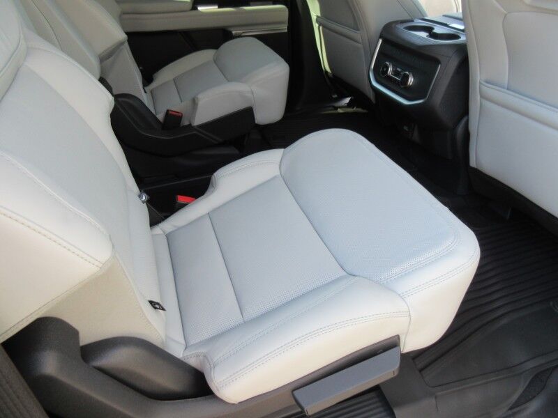 2027 Ford Expedition Max Platinum St. George SC