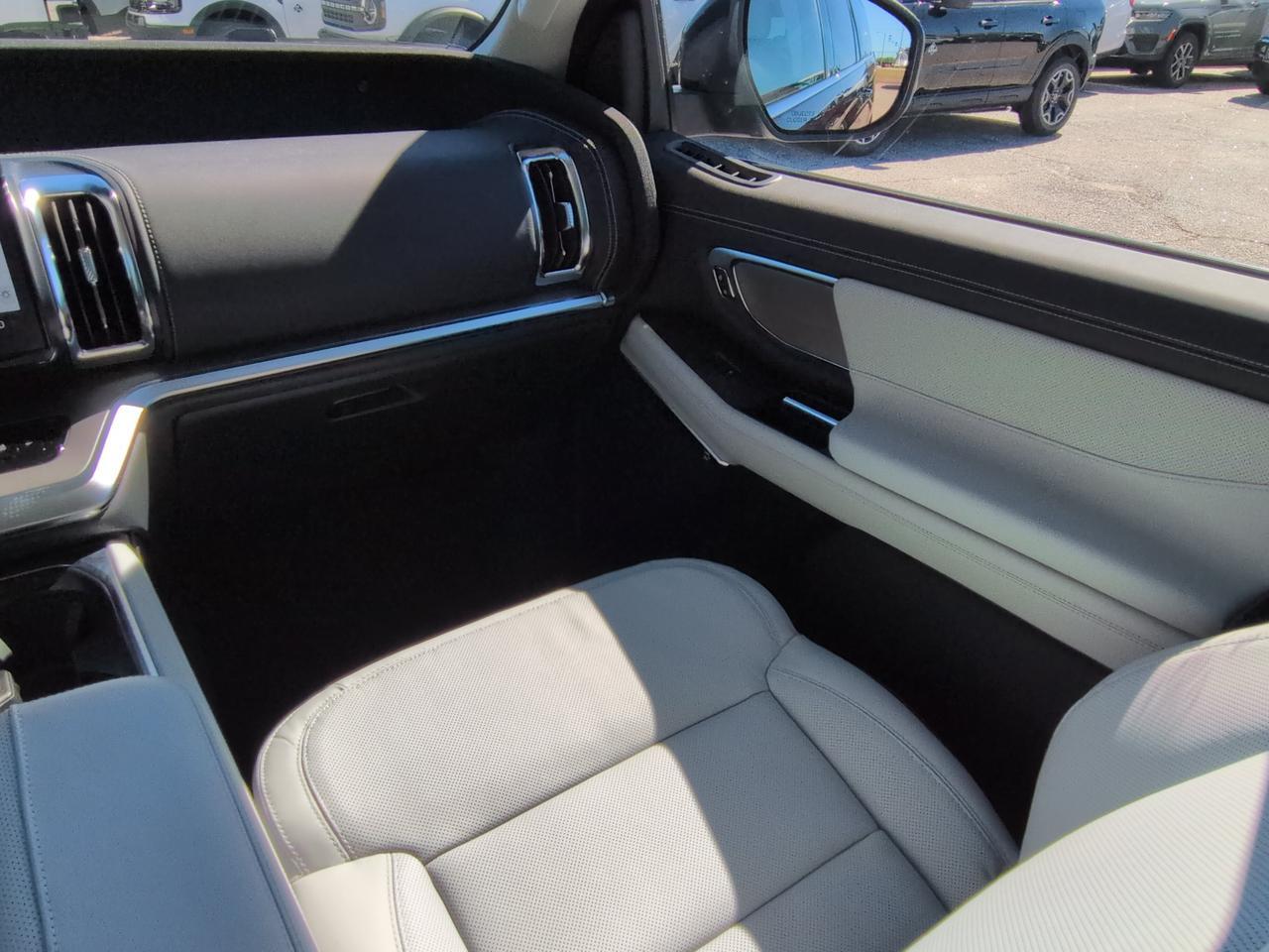 2027 Ford Expedition Max Platinum Winder GA