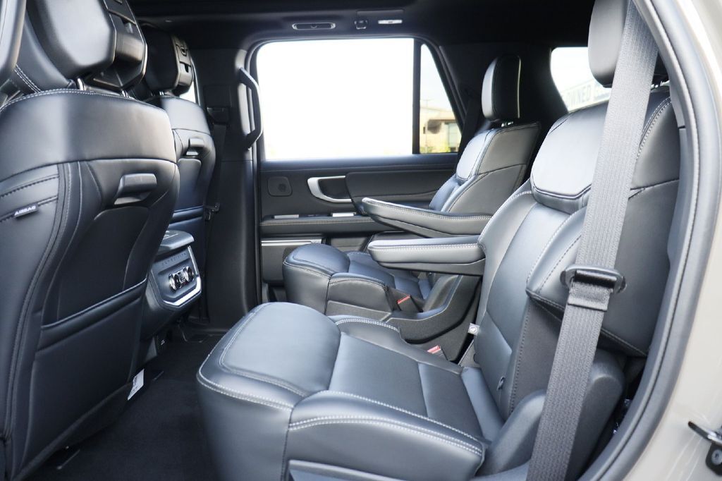 2027 Ford Expedition Platinum Hondo TX