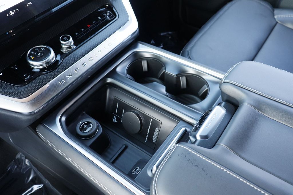 2027 Ford Expedition Platinum Hondo TX