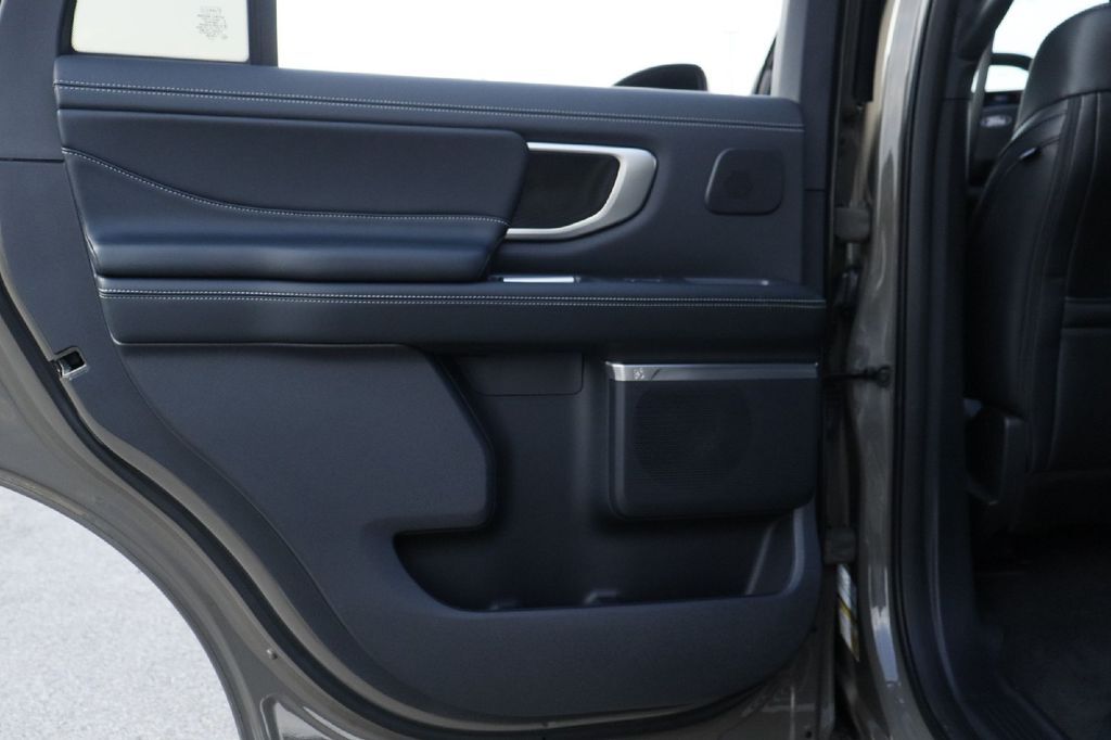 2027 Ford Expedition Platinum Hondo TX