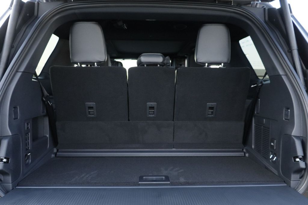 2027 Ford Expedition Platinum Hondo TX