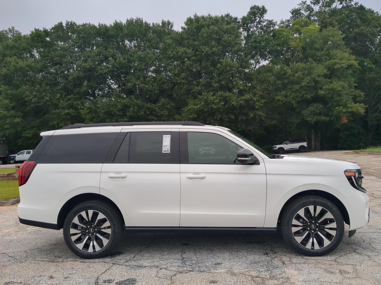 2027 Ford Expedition Platinum Appleton WI