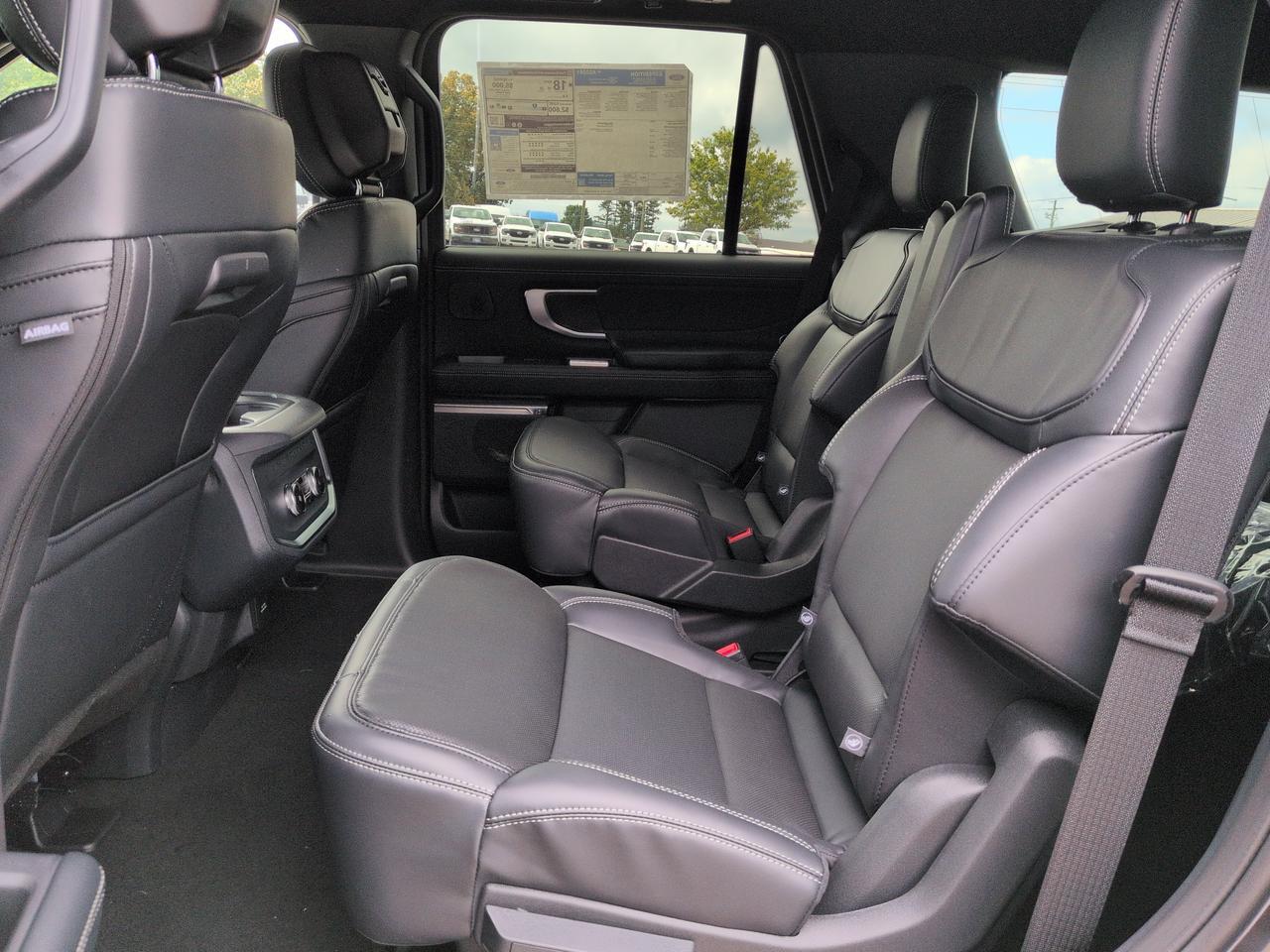 2027 Ford Expedition Platinum Appleton WI