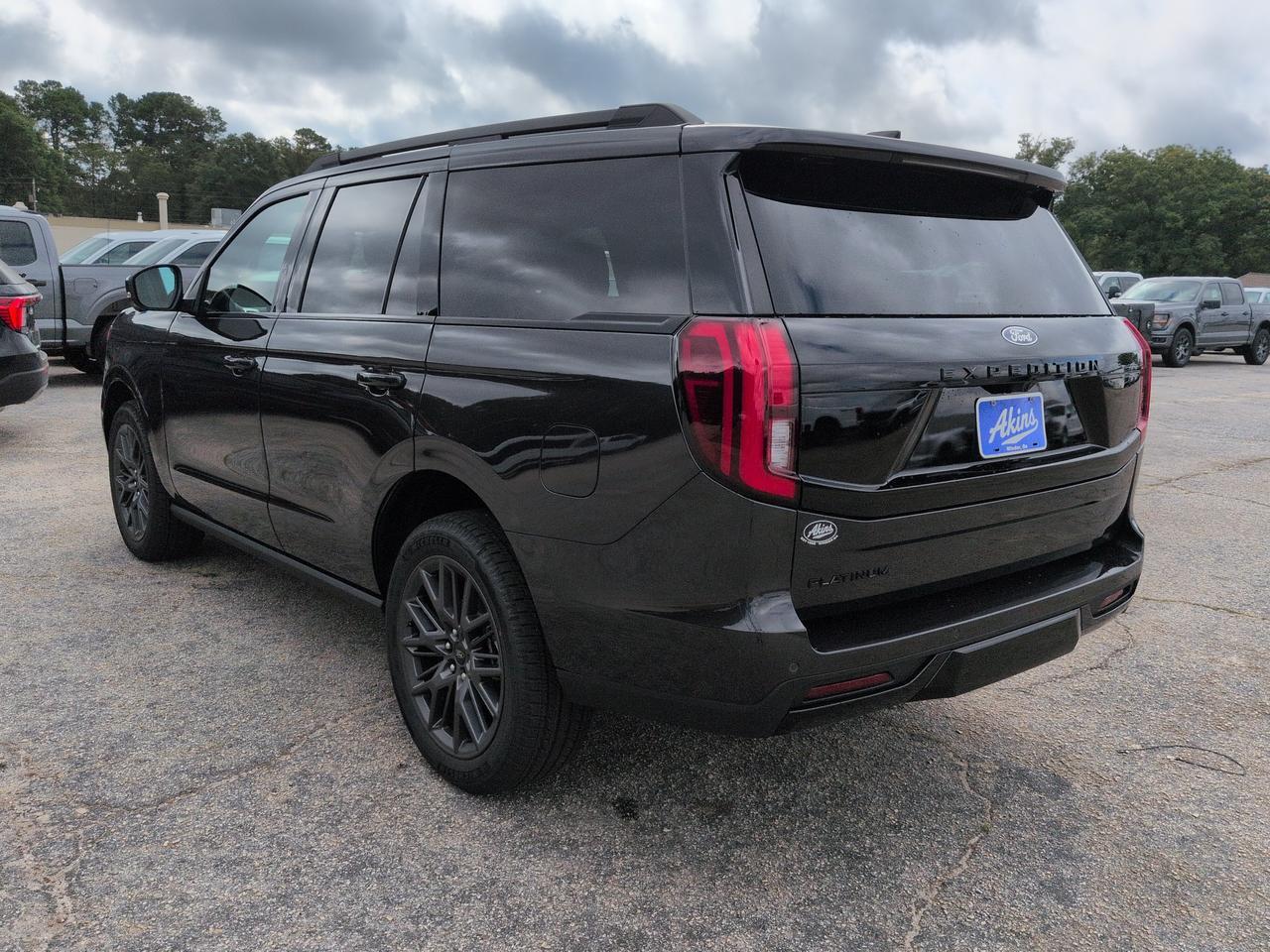 2027 Ford Expedition Platinum Appleton WI