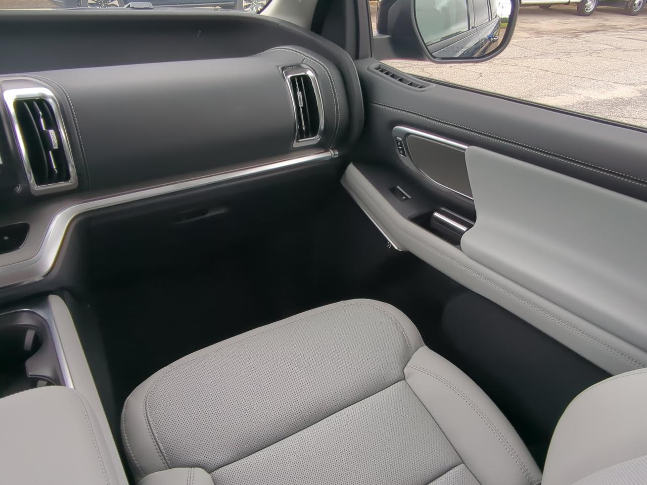 2027 Ford Expedition Platinum Appleton WI