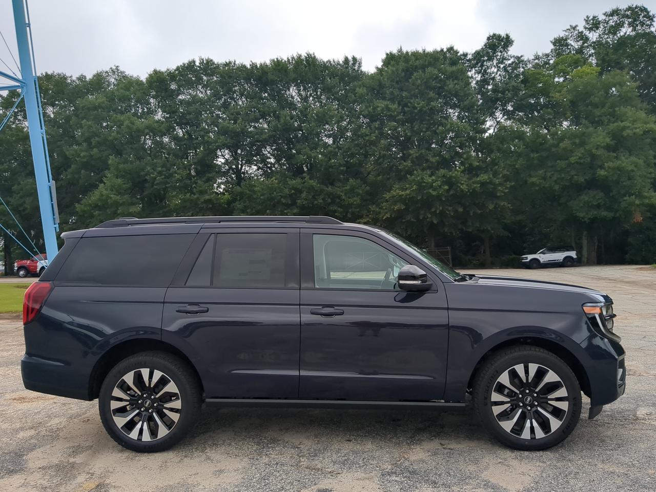 2027 Ford Expedition Platinum Appleton WI