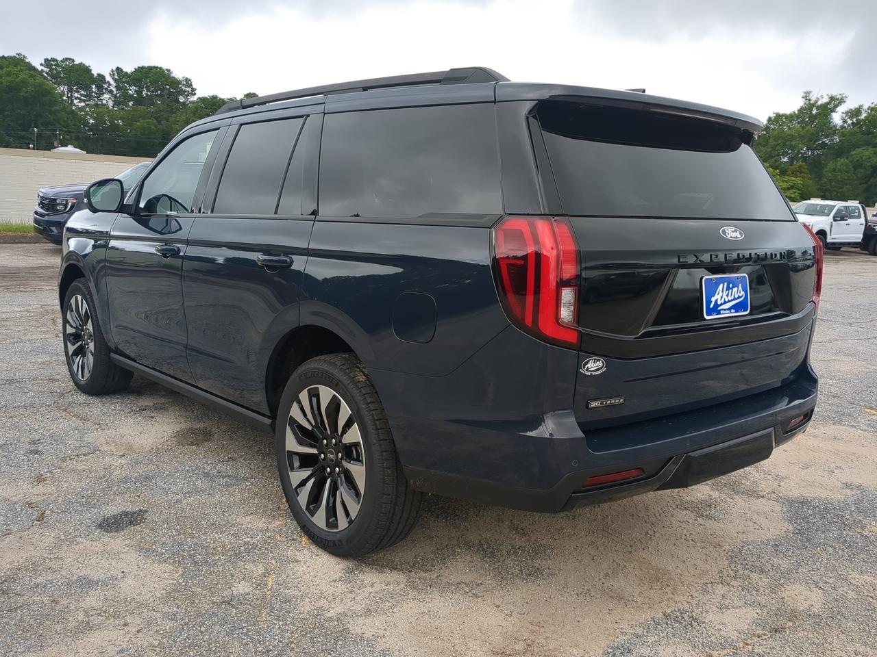 2027 Ford Expedition Platinum Appleton WI