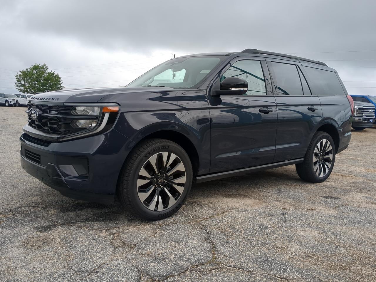 2027 Ford Expedition Platinum Appleton WI