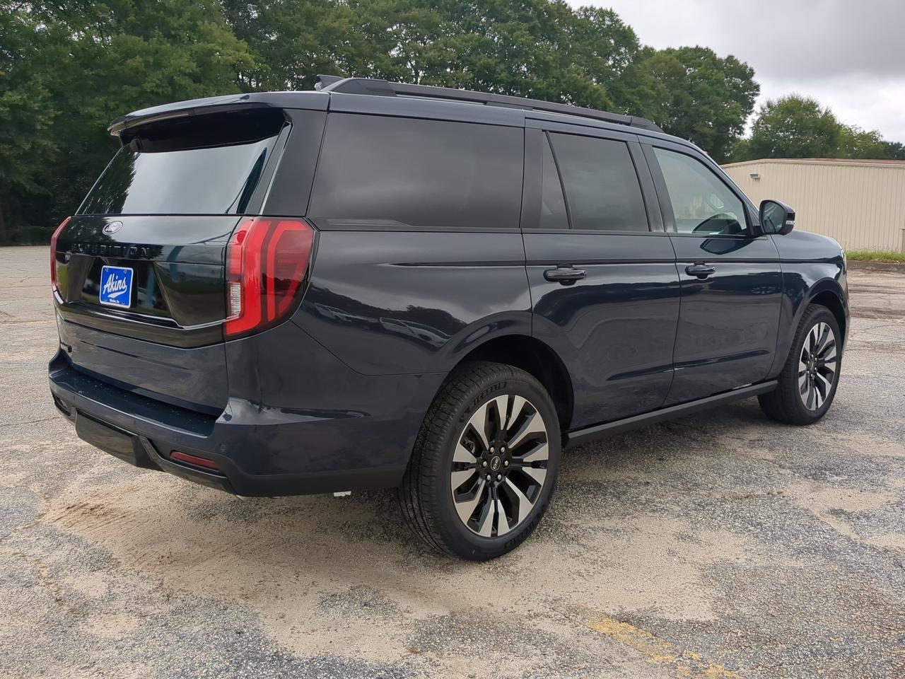 2027 Ford Expedition Platinum Appleton WI