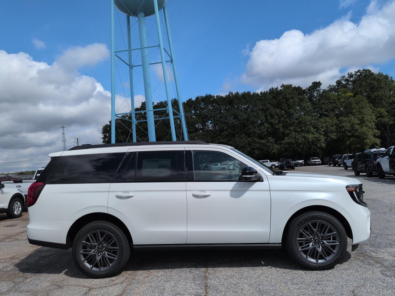 2027 Ford Expedition Platinum Appleton WI