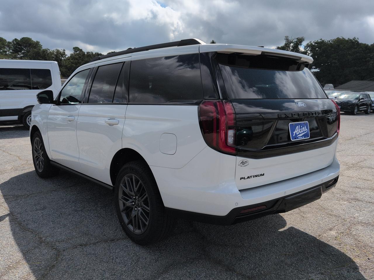 2027 Ford Expedition Platinum Appleton WI