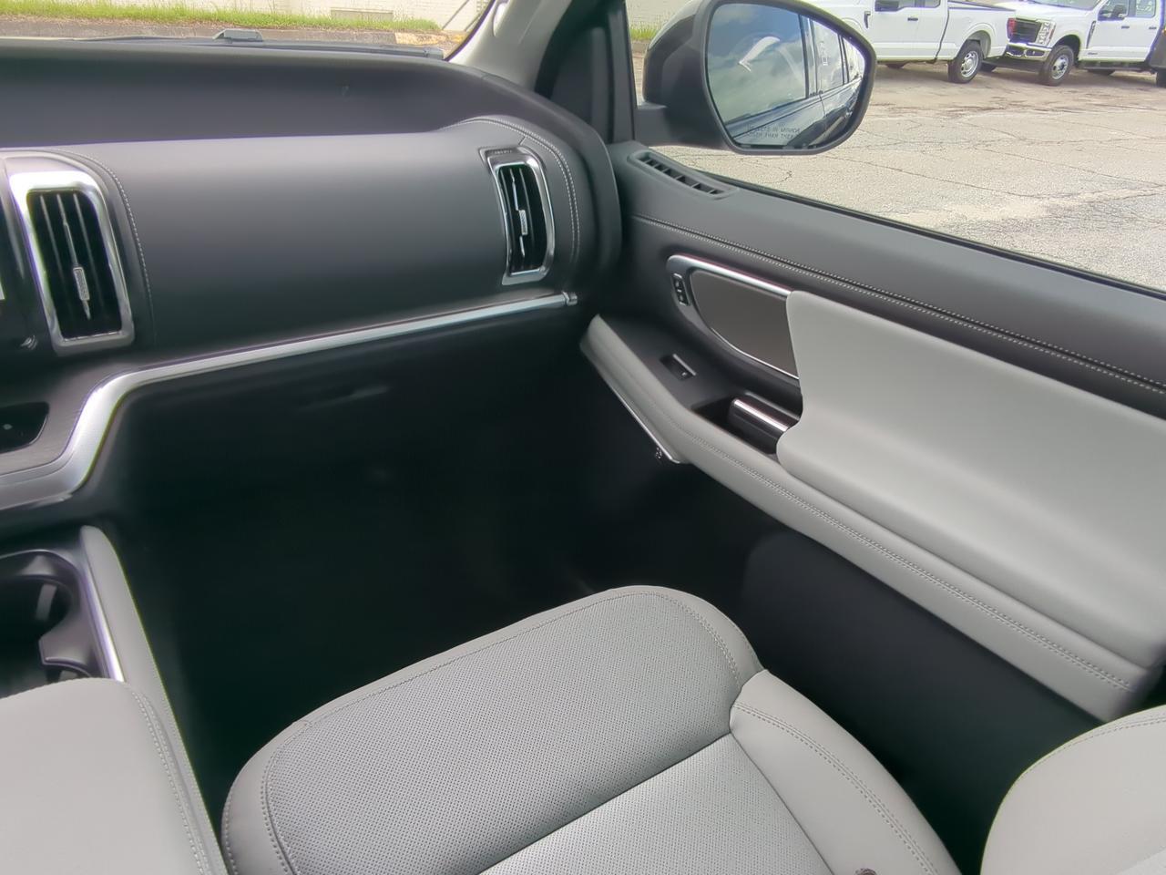 2027 Ford Expedition Platinum Appleton WI