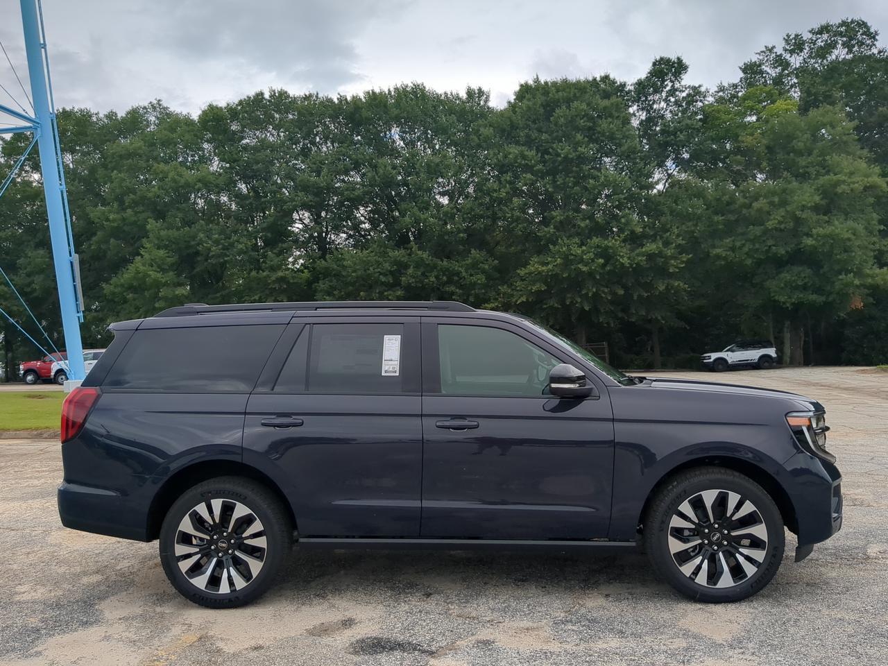 2027 Ford Expedition Platinum Appleton WI