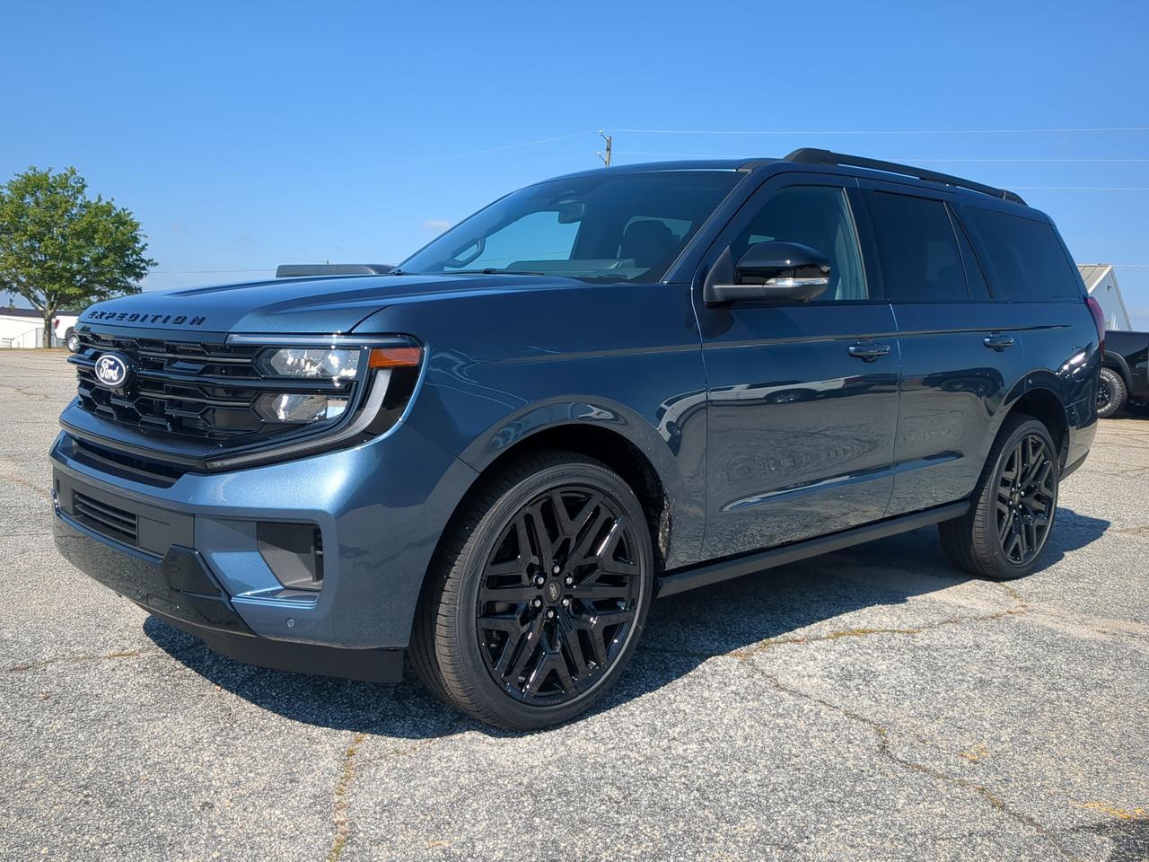 2027 Ford Expedition Platinum Appleton WI