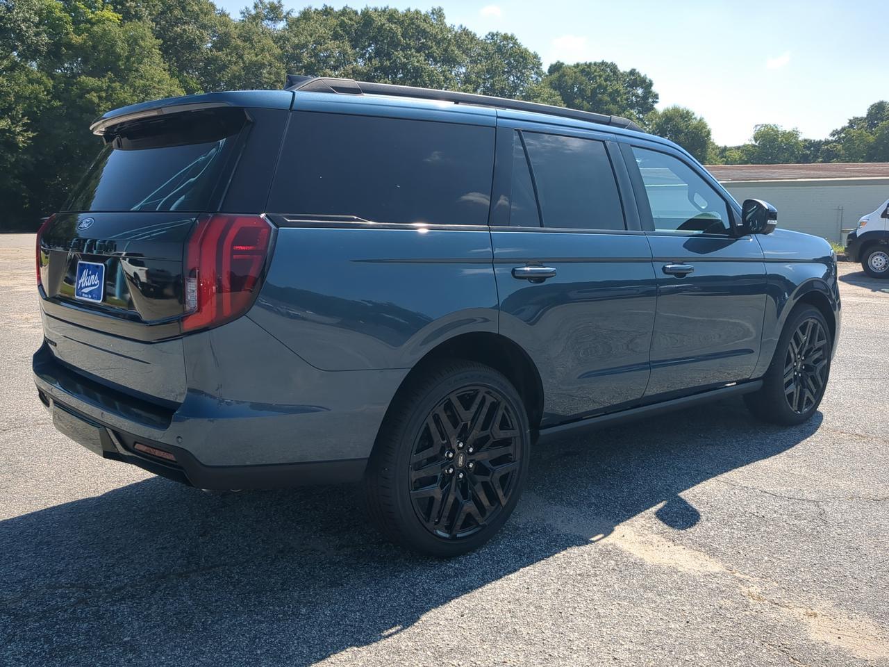 2027 Ford Expedition Platinum Appleton WI
