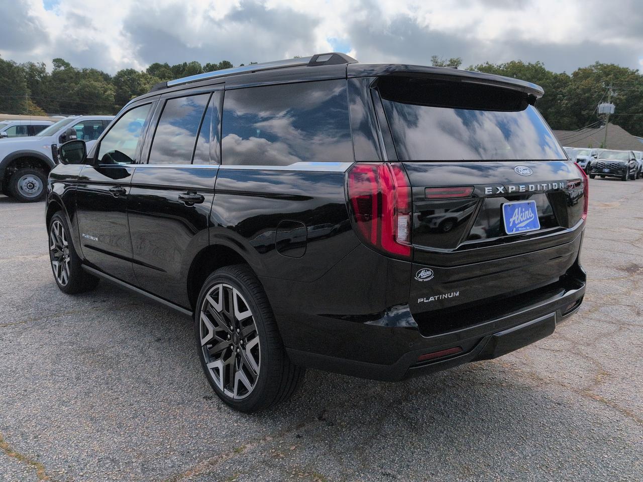 2027 Ford Expedition Platinum Appleton WI