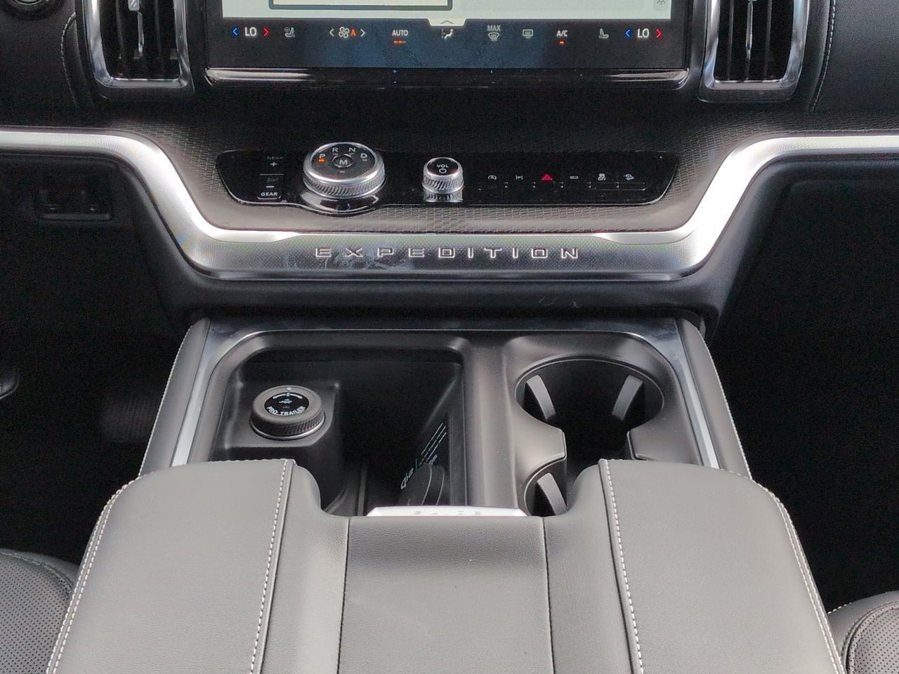 2027 Ford Expedition Platinum Appleton WI