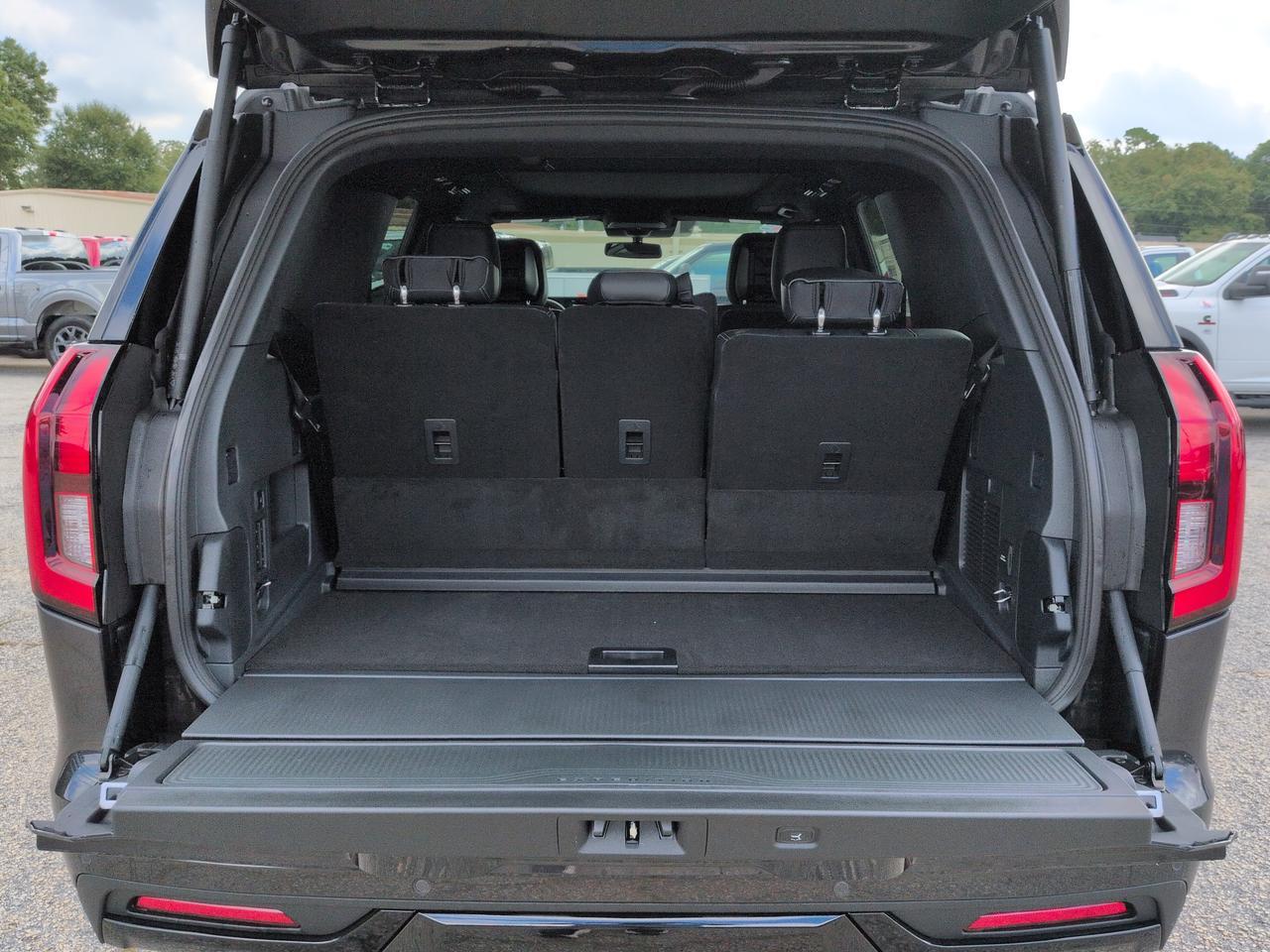 2027 Ford Expedition Platinum Appleton WI