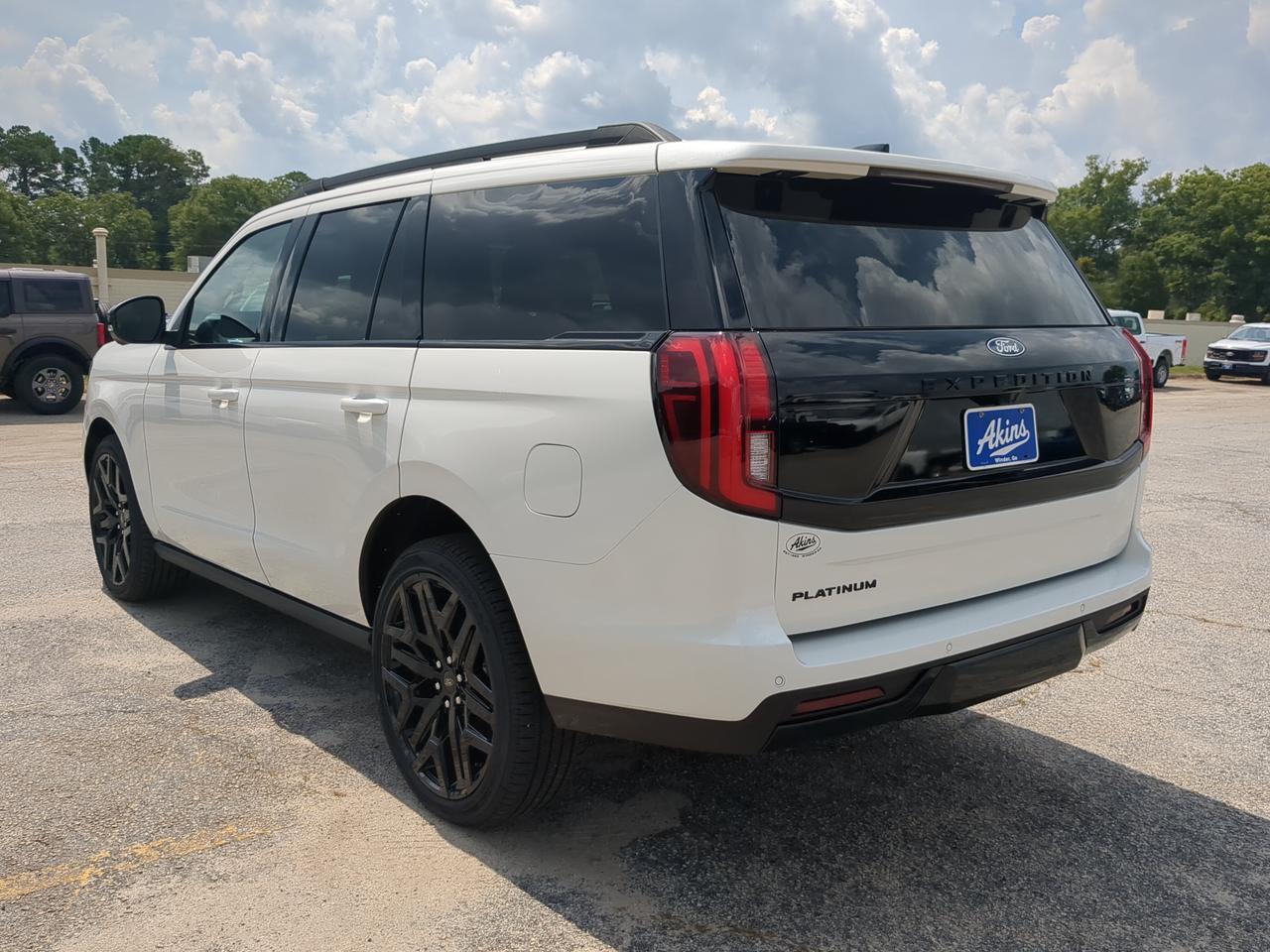 2027 Ford Expedition Platinum Appleton WI