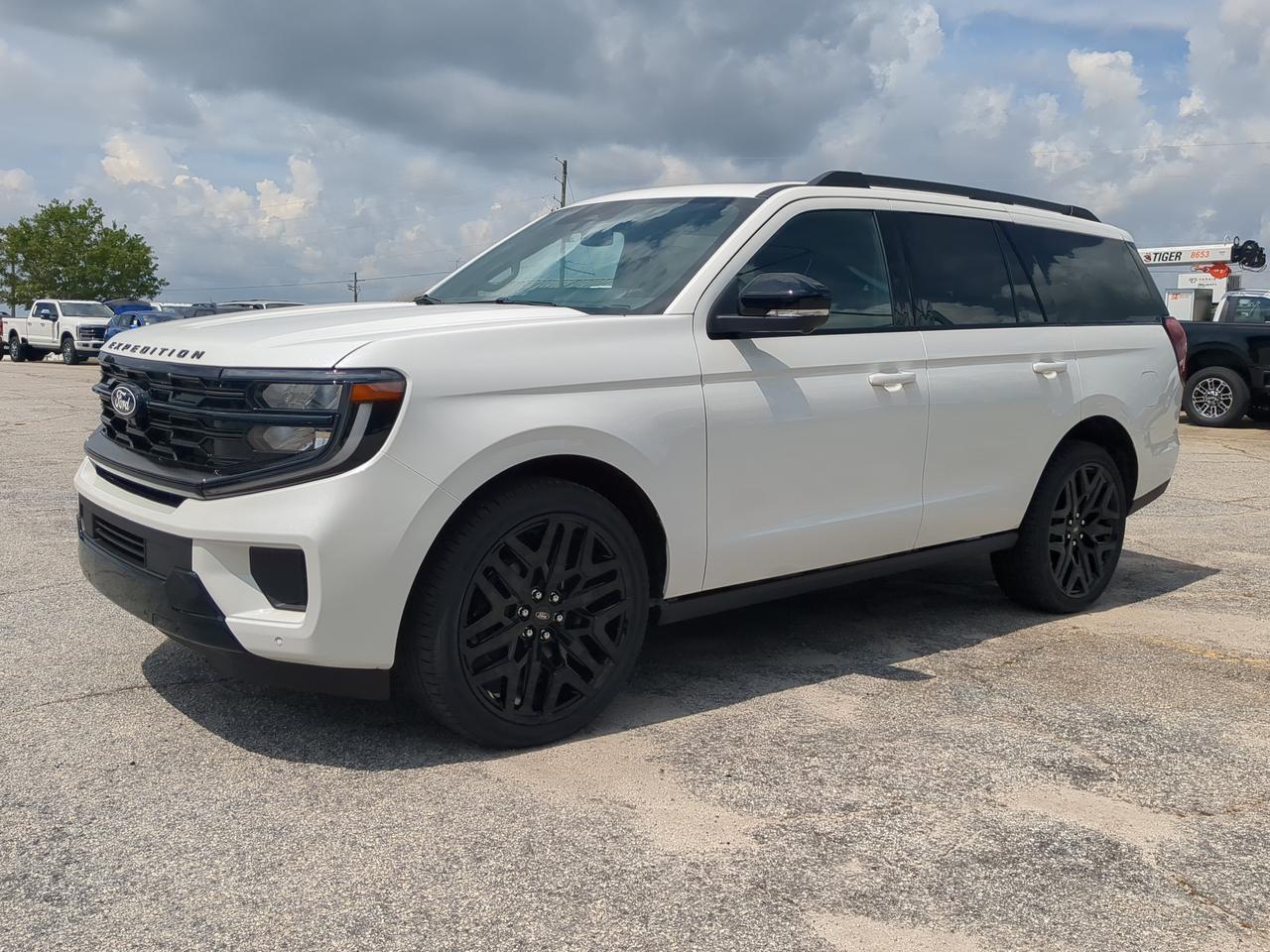 2027 Ford Expedition Platinum Appleton WI