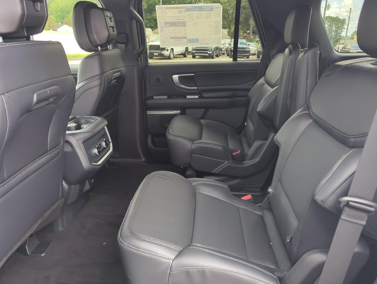 2027 Ford Expedition Platinum Appleton WI