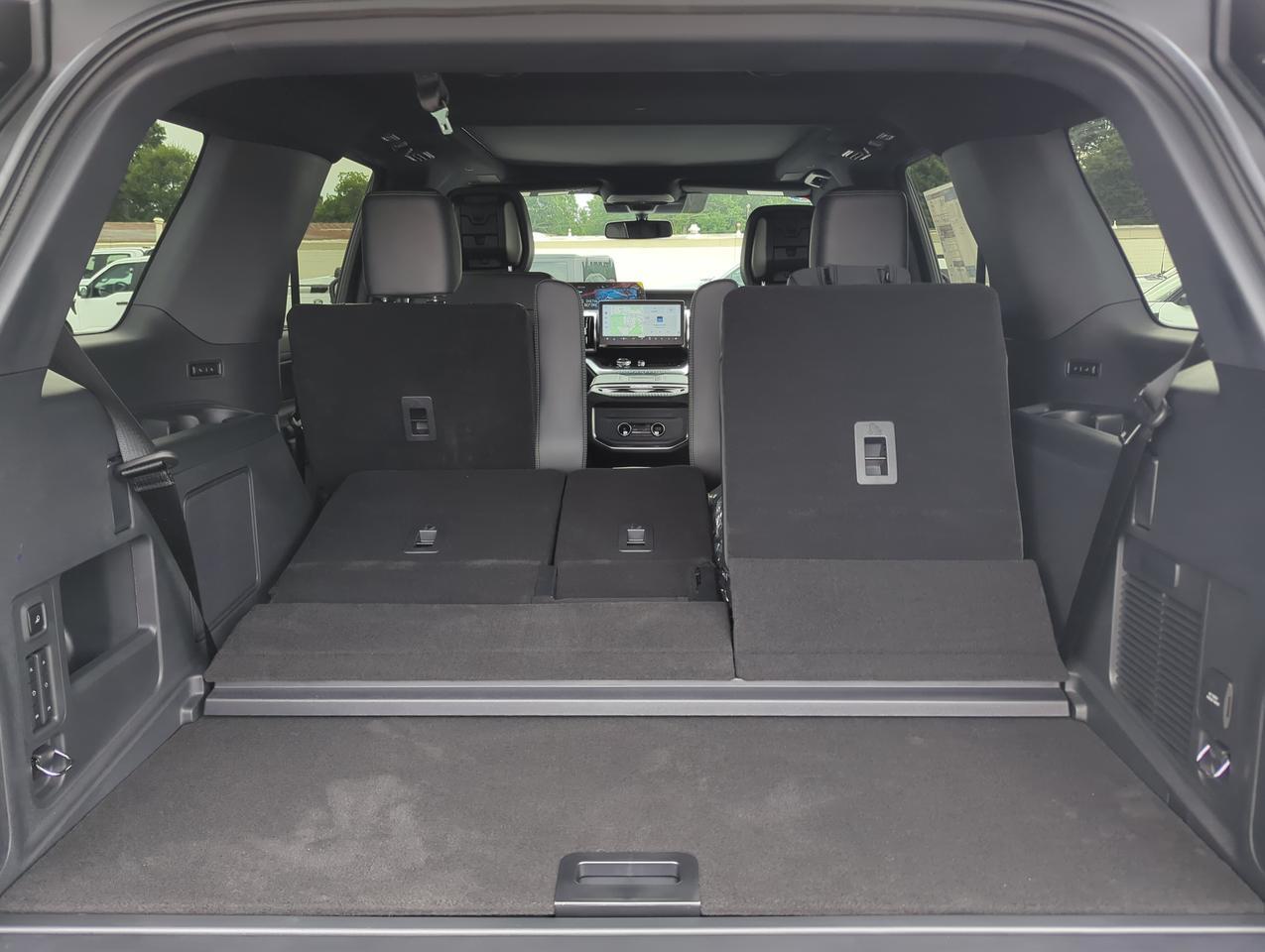 2027 Ford Expedition Platinum Appleton WI