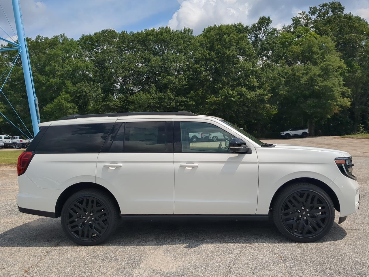 2027 Ford Expedition Platinum