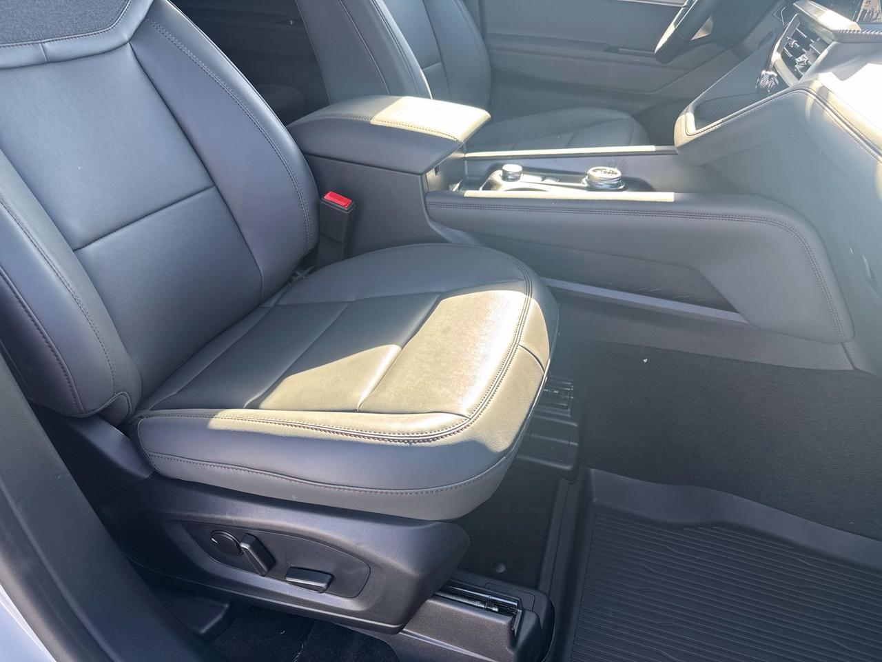 2027 Ford Explorer Active Watertown SD