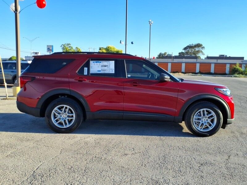 2027 Ford Explorer Active w/200A Pkg