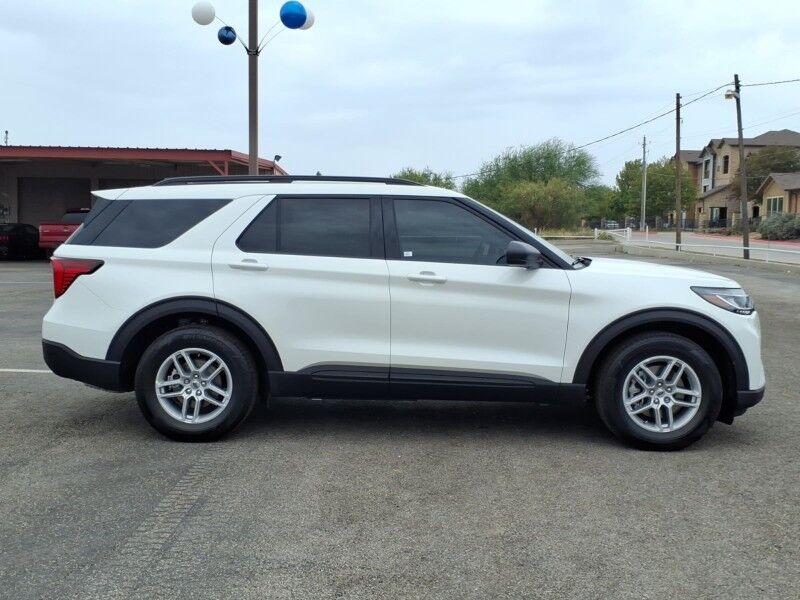 2027 Ford Explorer Active w/200A Pkg