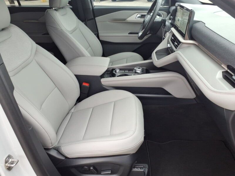 2027 Ford Explorer Active w/200A Pkg