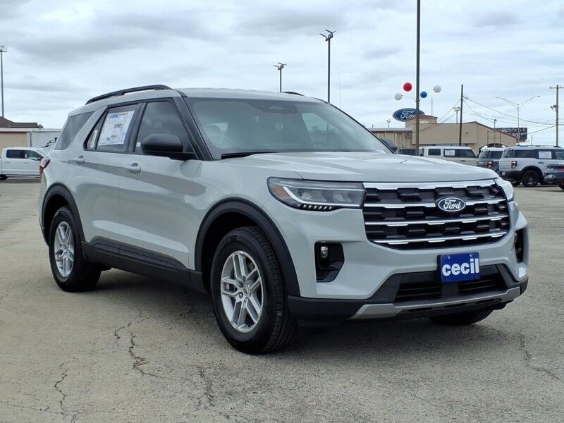 2027 Ford Explorer Active w/200A Pkg