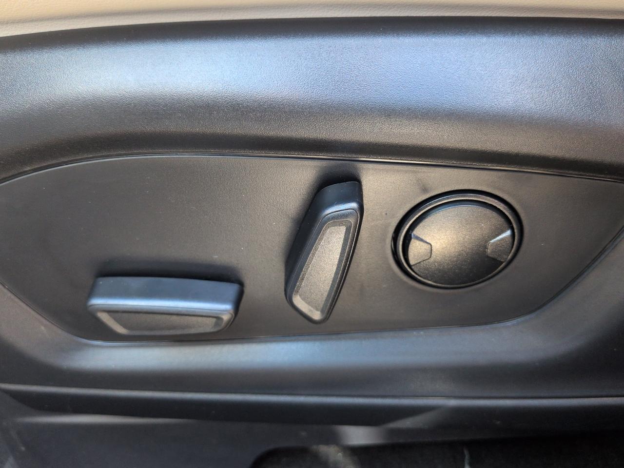 2027 Ford Explorer Active w/200A Pkg Appleton WI
