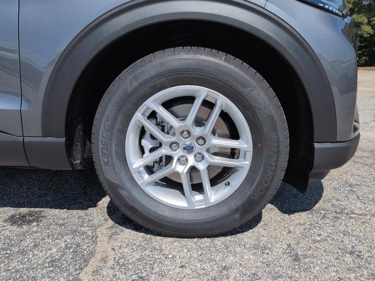 2027 Ford Explorer Active w/200A Pkg Appleton WI