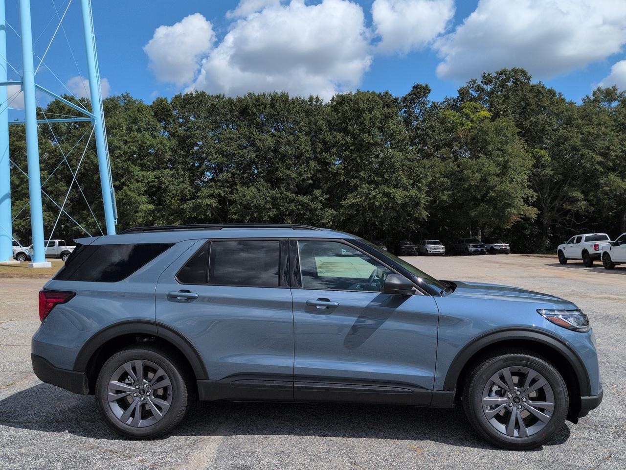 2027 Ford Explorer Active w/200A Pkg Appleton WI