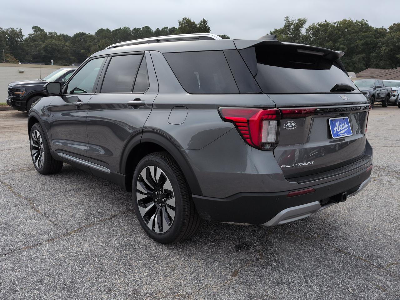 2027 Ford Explorer Platinum Appleton WI