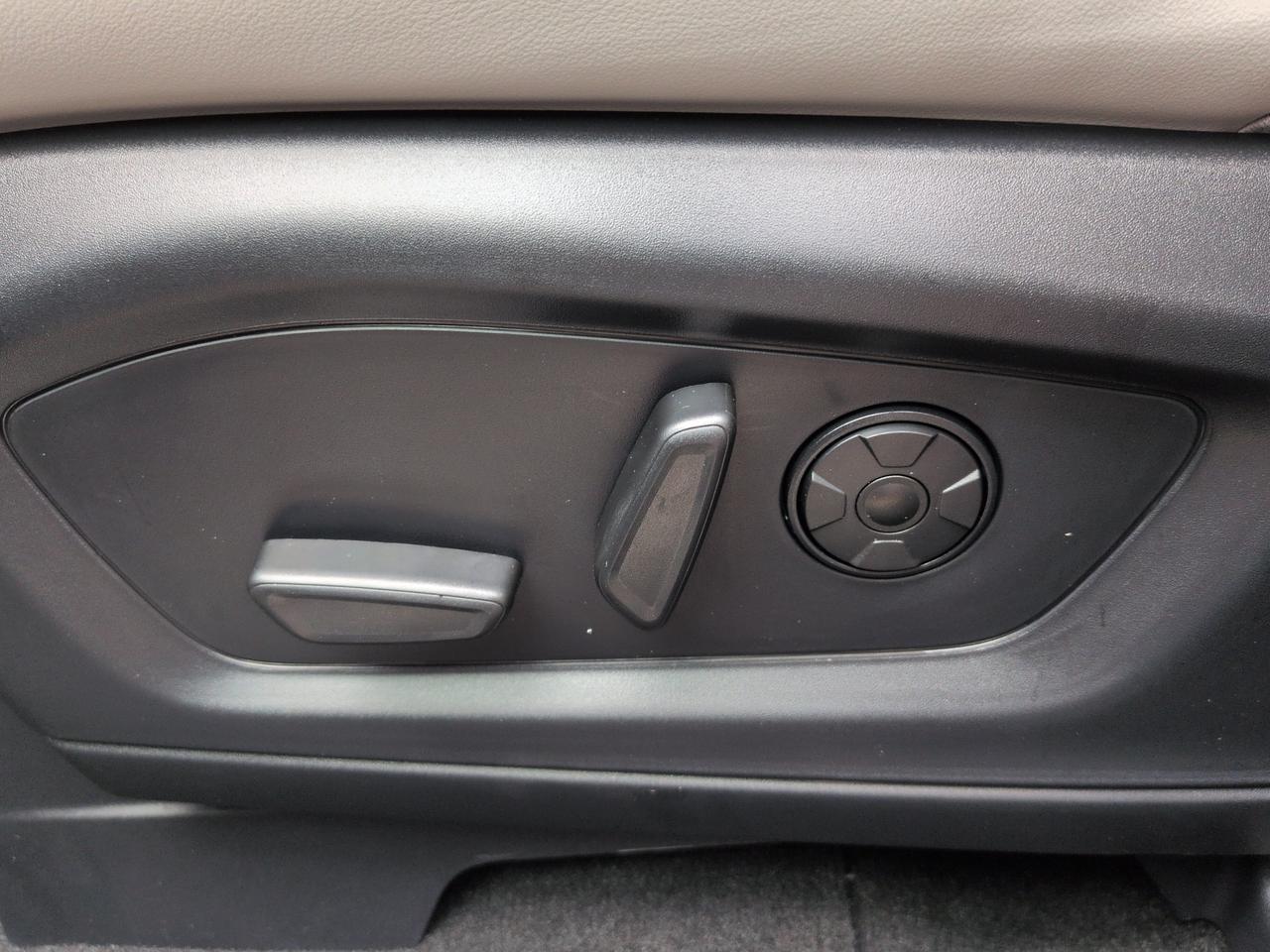 2027 Ford Explorer Platinum Appleton WI