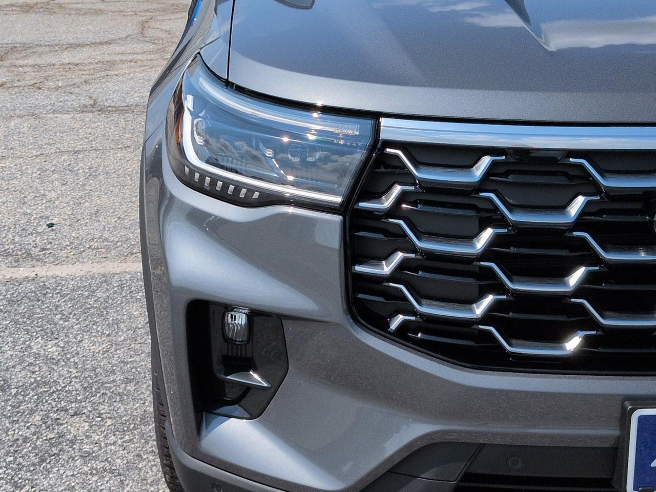 2027 Ford Explorer Platinum Appleton WI