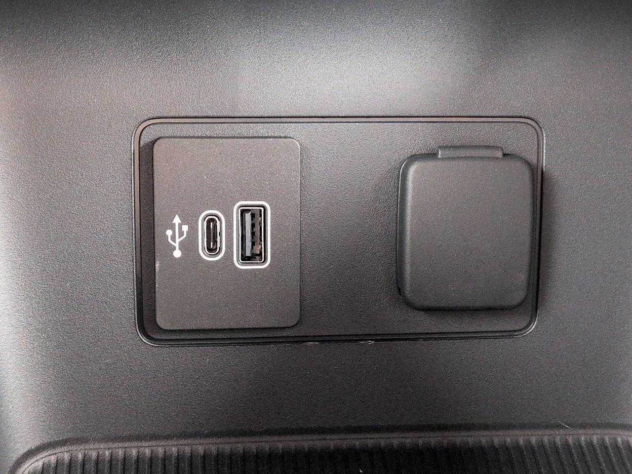 2027 Ford Explorer Platinum Appleton WI