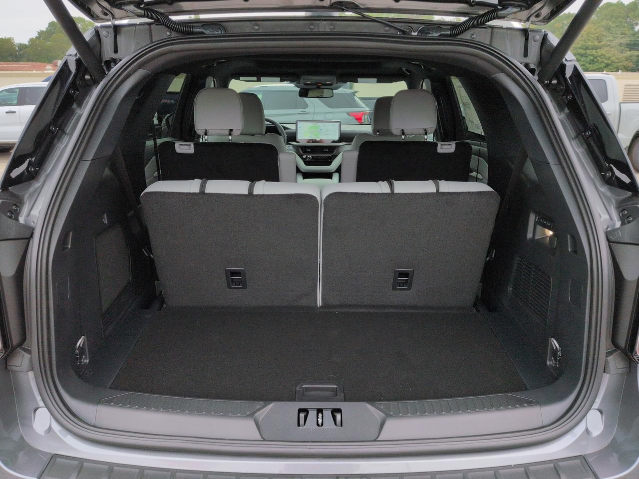 2027 Ford Explorer Platinum Appleton WI
